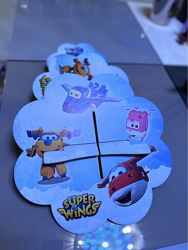  Beden turkuaz Renk Minion ve super wings muffin standı