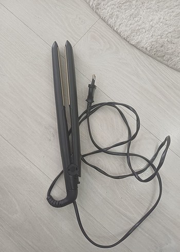 Beden Bej ve gri saç düzleştirici