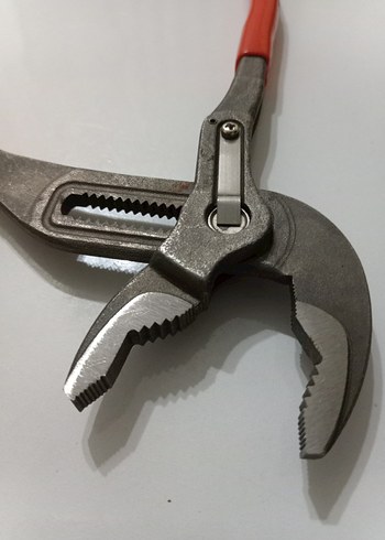 Diğer Turuncu Saplı Ayarlanabilir Pense