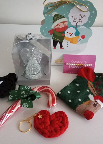 Renkli Yılbaşı Süsleri ve Aksesuarları - Görsel 2