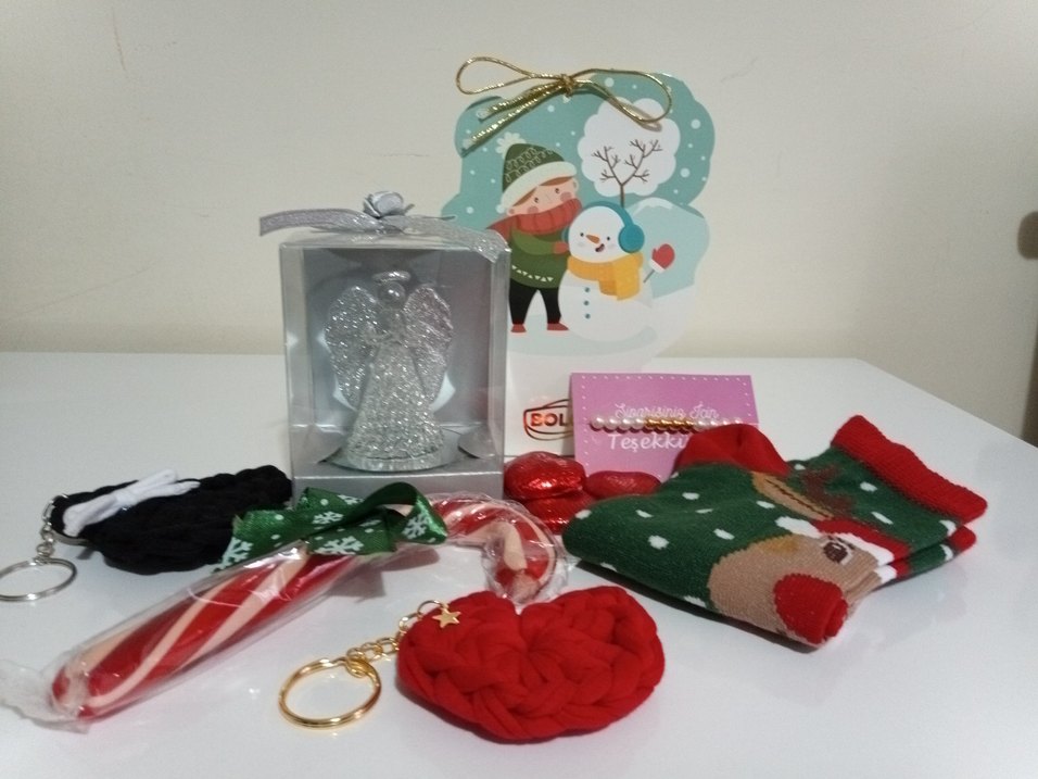 Renkli Yılbaşı Süsleri ve Aksesuarları - Görsel 5