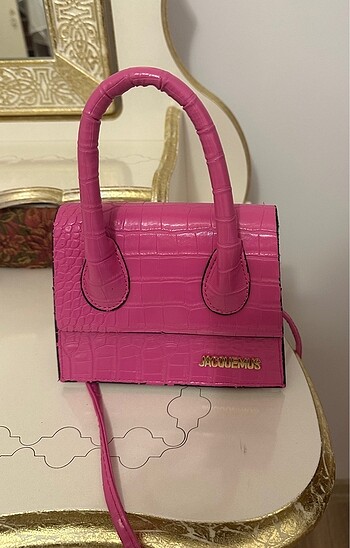 pembe çanta