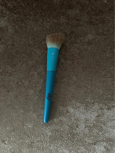 Beden ten rengi Renk kiko gloss rare highlighter allık fırçası