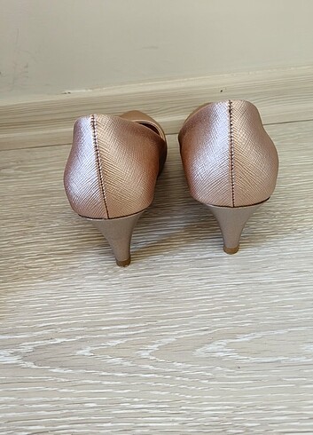 Diğer Stiletto 