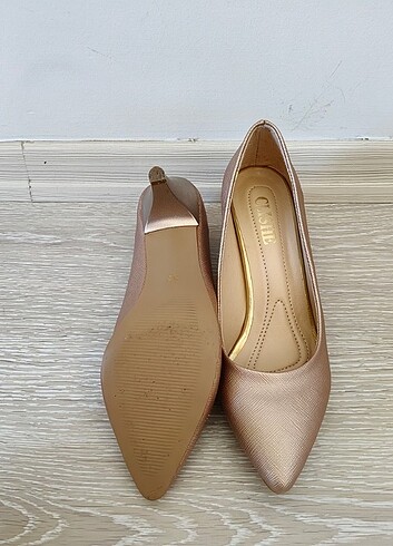 37 Beden Stiletto 
