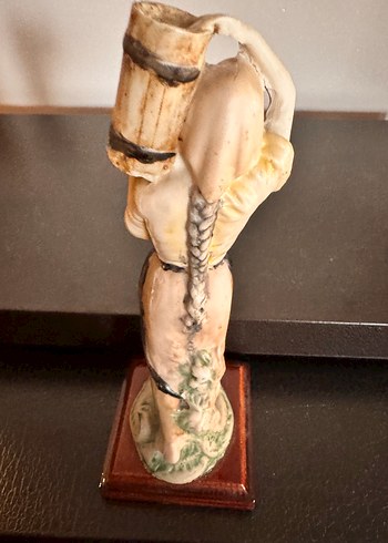 Bej Renkli Kadın Figürlü Biblo - Görsel 2