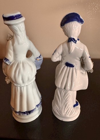Beyaz ve Lacivert Detaylı Porselen Figürin Seti - Görsel 5