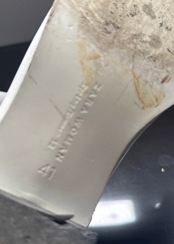 Zara Beyaz orjinal Deri Sivri Burunlu Çivili Bot - Görsel 4