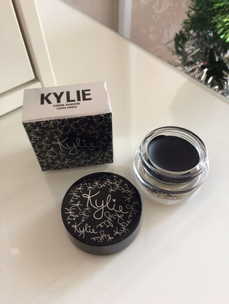 Kylie jel eyeliner 