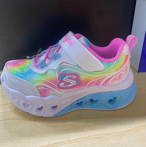 22 Beden çeşitli Renk Skechers