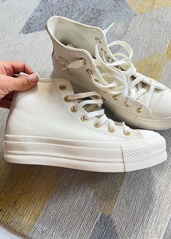 Converse Beyaz Platform Topuklu Bağcıklı Kadın Spor Ayakkabı