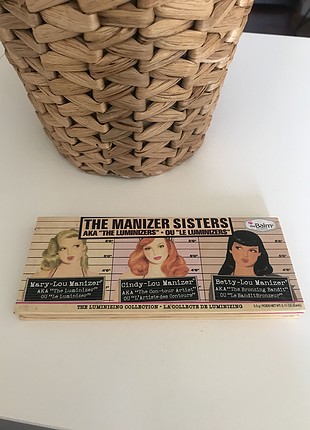 The balm manize sister 