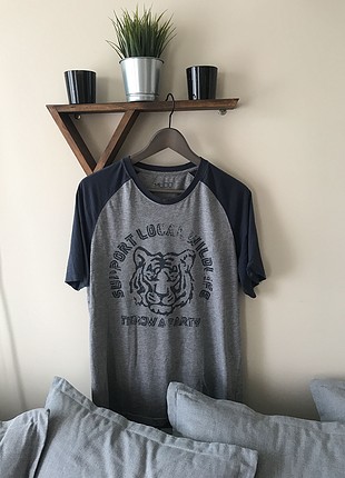 Mudo xl tshirt
