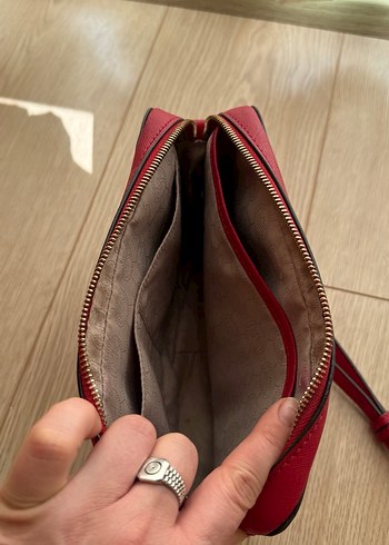 Michael Kors Klasik Kırmızı Deri Çapraz Çanta - Görsel 2