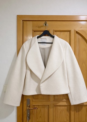 MANUKA JACQUELINE KISA KABAN - Görsel 3