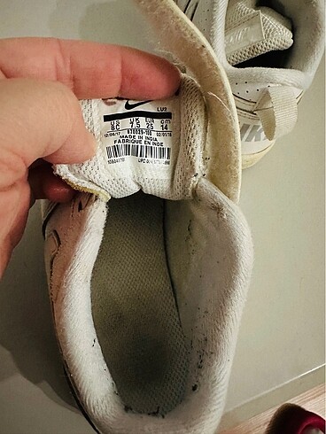 25 Beden beyaz Renk Nike spor ayakkabı 25 numara