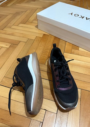 Siyah Bağcıklı Kadın Spor Ayakkabı - Görsel 2