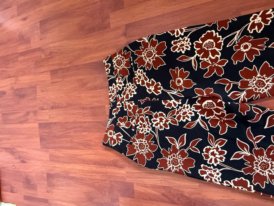 Çiçek Desenli Pantolon - Görsel 2