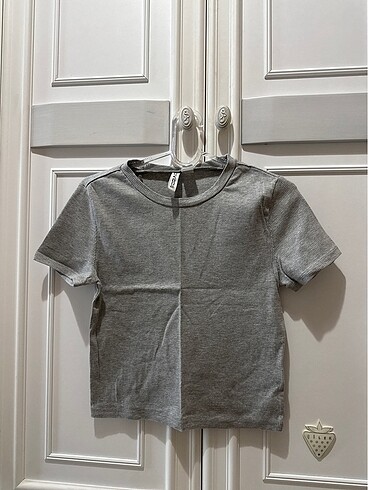 H&M crop