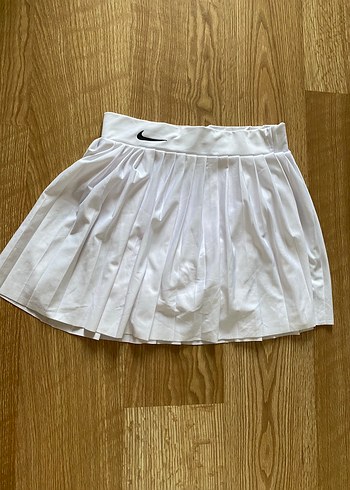 Beyaz Pilili Mini Etek
