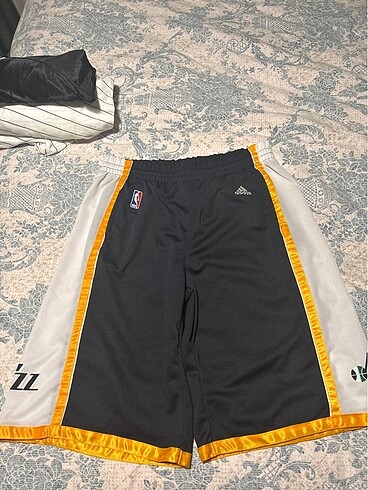 Adidas şort