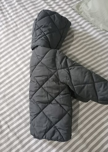 Kapüşonlu Gri Erkek Çocuk Mont - Görsel 3