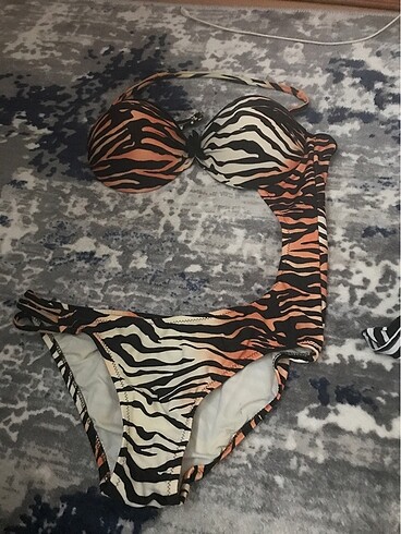 No gossip mayo-bikini