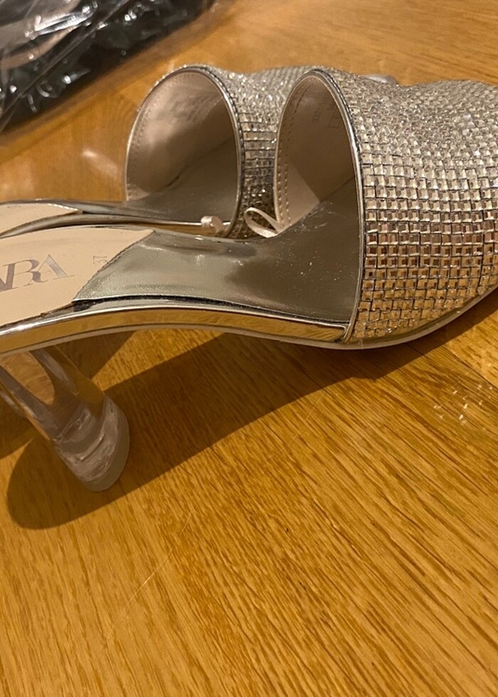 Zara taşlı terlik - Görsel 2