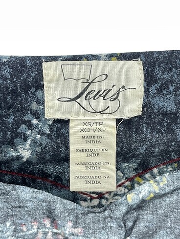 xs Beden çeşitli Renk Levis Gömlek %70 İndirimli.