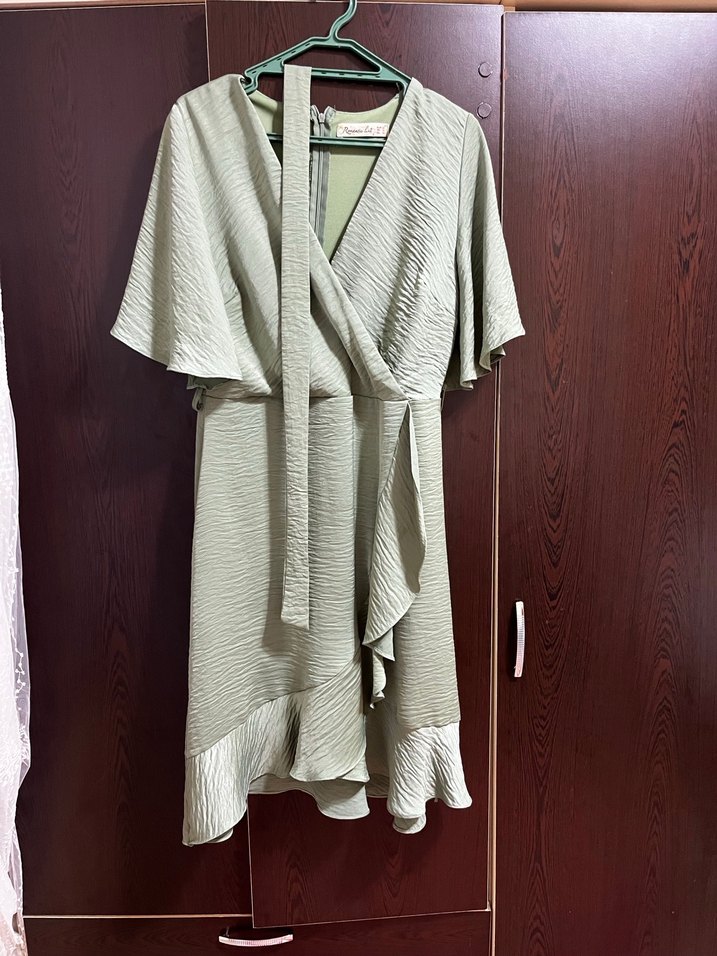 V Yaka, Dökümlü, Haki Midi Elbise - Görsel 2