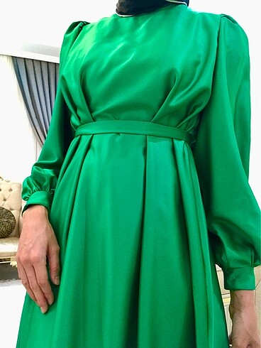 38 Beden yeşil Renk Saten elbise