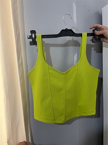 Yeşil crop korse görünümlü