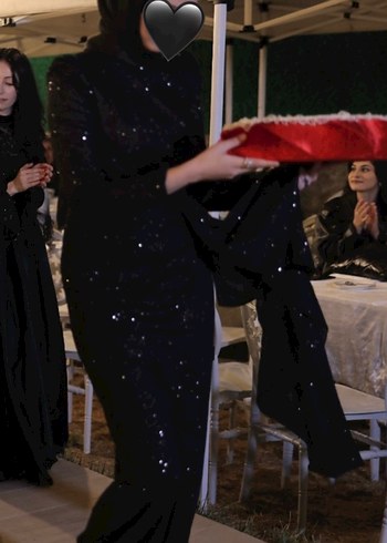 Dar kesin pullu siyah tesettür abiye - Görsel 3