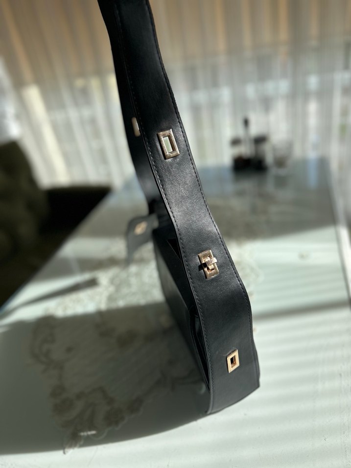 Klasik Siyah Deri Goth Kadın Çanta - Görsel 2