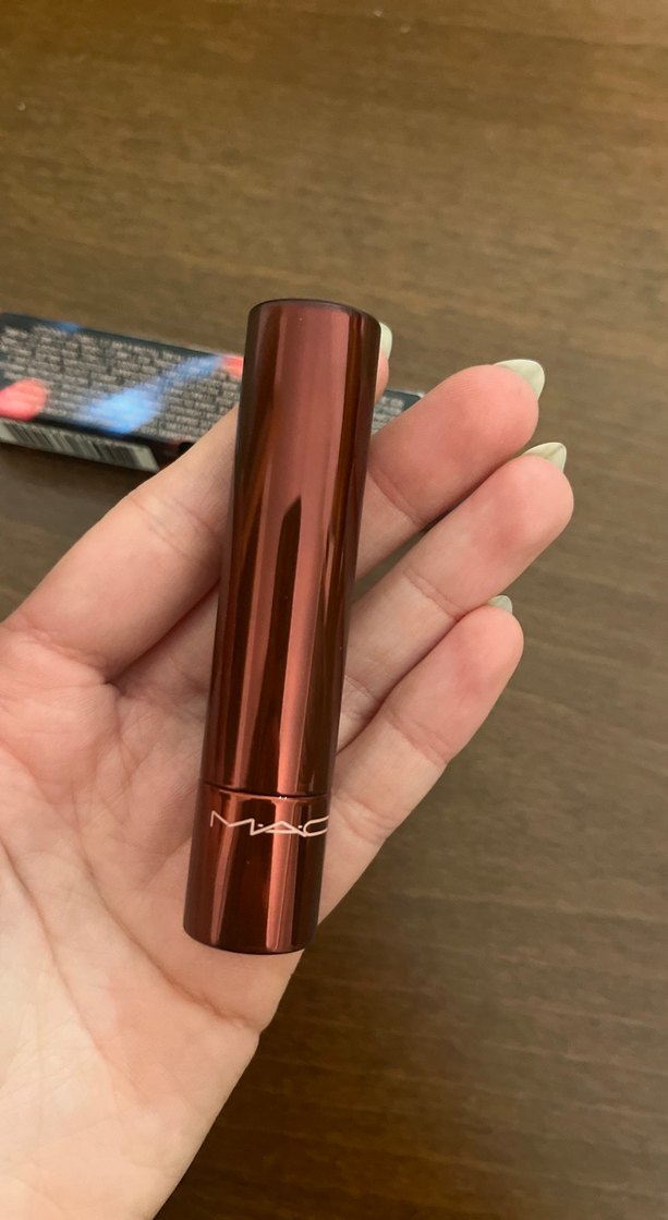 MAC Nocturna Glowplay Lipbalm - Görsel 3