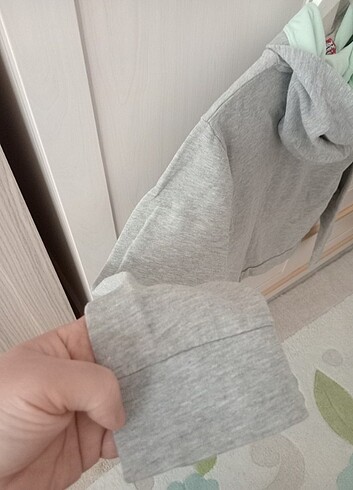 Kapşonlu sweatshirt (Hindistan uretimi) - Görsel 6