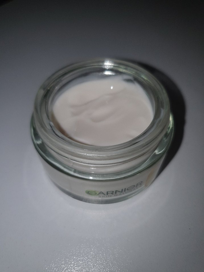 Garnier C Vitamini Parlak Yüz Nemlendirici - Görsel 2