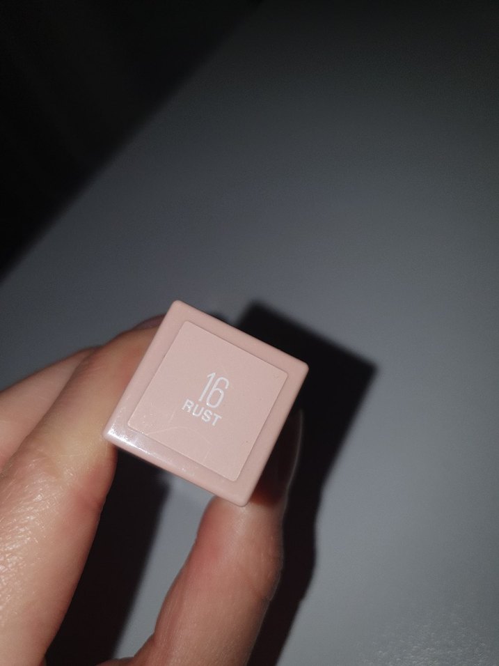 Maybelline Parlak Kırmızı Ruj lifter gloss - Görsel 3