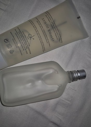 Calvin Klein CK One Parfüm ve Vücut Yıkama jeli - Görsel 4