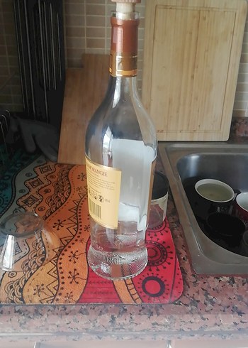 Vintage tarzı beyaz erkek kolonyası