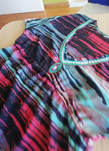 Şifon yakası taşlı plaj elbisesi - Görsel 4