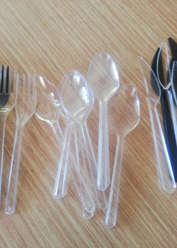 Beden Siyah ve Şeffaf Plastik Çatal, Kaşık ve Bıçak Seti