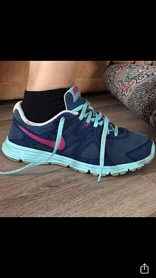Orjinal nike kadın spor ayyakabısi