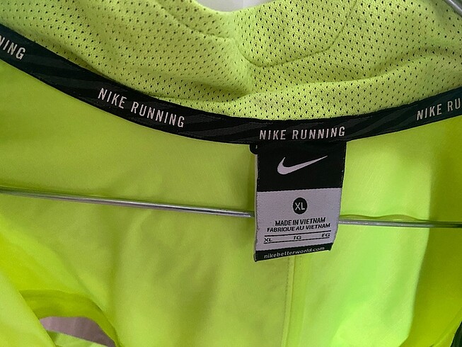 xl Beden yeşil Renk Orjinal nike yağmurluk