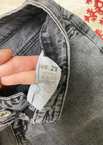 Gri Bağlama Desenli Salaş Mini Kot Şort - Görsel 5