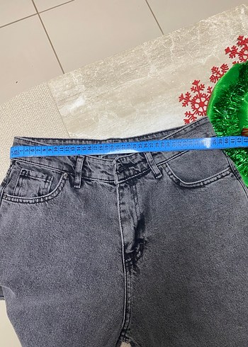 Gri Bağlama Desenli Salaş Mini Kot Şort - Görsel 4