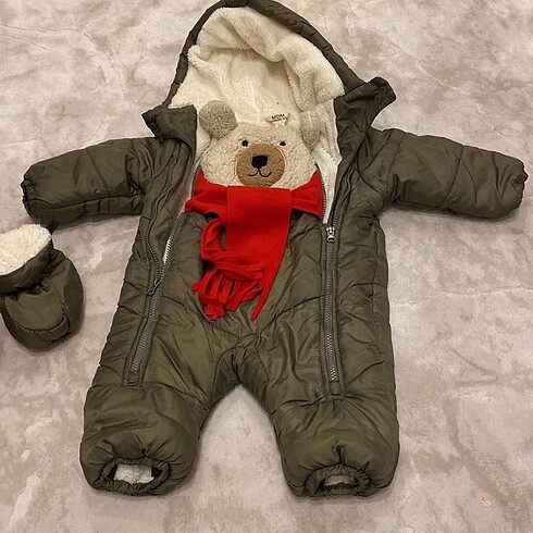 Çok sıcak tutan bebek astronot