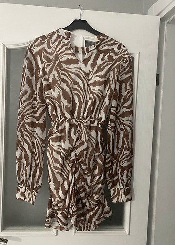 Kahverengi Zebra Desenli Mini Elbise