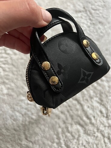Louis Vuitton Mini cüzdan