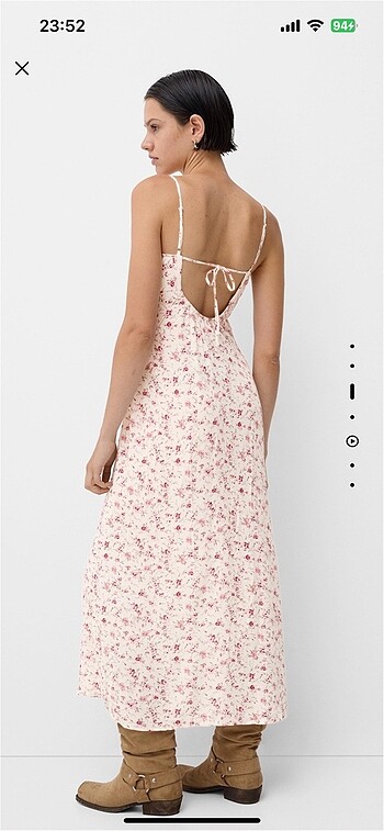 Bershka çiçek desenli elbise